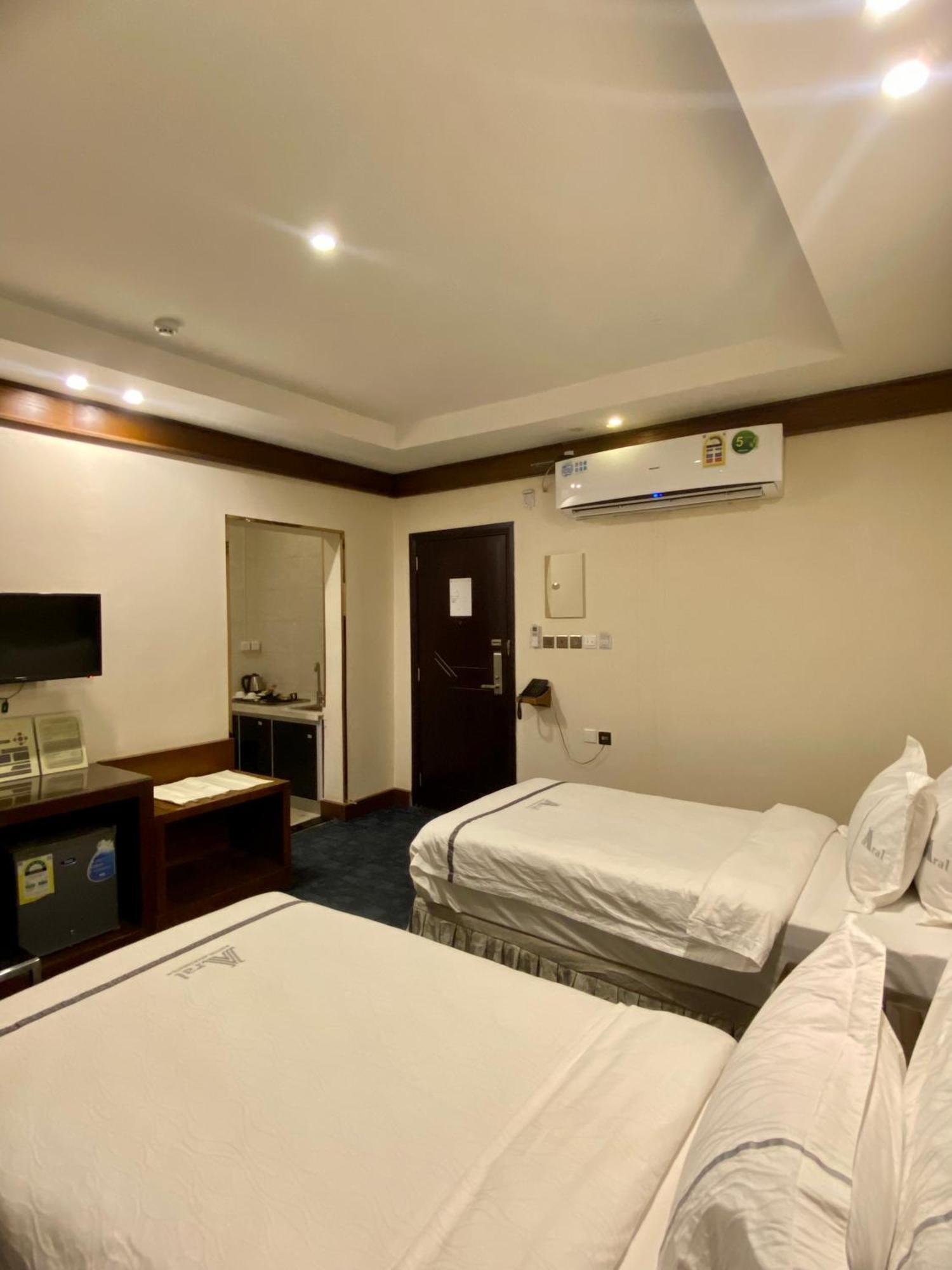 Aral Hotel Apartments Tabuk Exterior photo